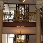 克尔弗斯特恩达姆萨沃伊酒店 酒店