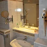 酒店 克尔弗斯特恩达姆萨沃伊酒店