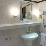 酒店 克尔弗斯特恩达姆萨沃伊酒店