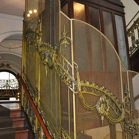 Hotel Savoy Near Kurfuerstendamm 3*