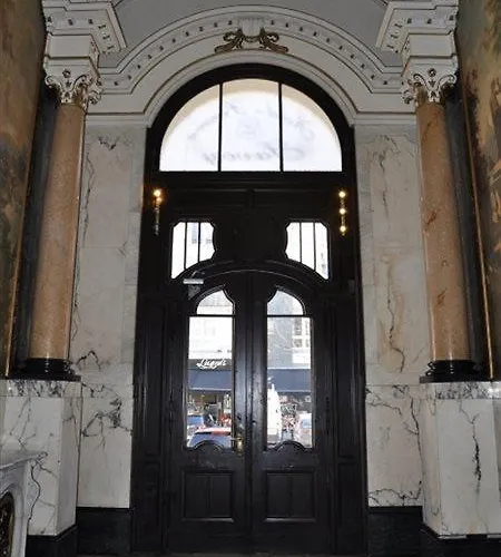 Savoy Near Kurfuerstendamm Berlin