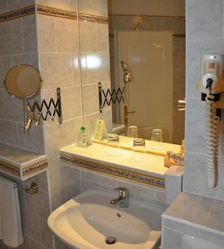 Hotel Hotel Pension Savoy Am Kurdamm Und Zoo