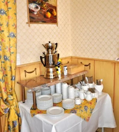 Hotel Pension Savoy Am Kurdamm Und Zoo Hotel Berlin