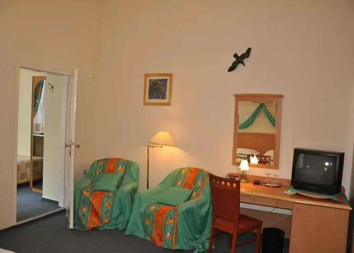 Hotel Pension Savoy Am Kurdamm Und Zoo Hotel