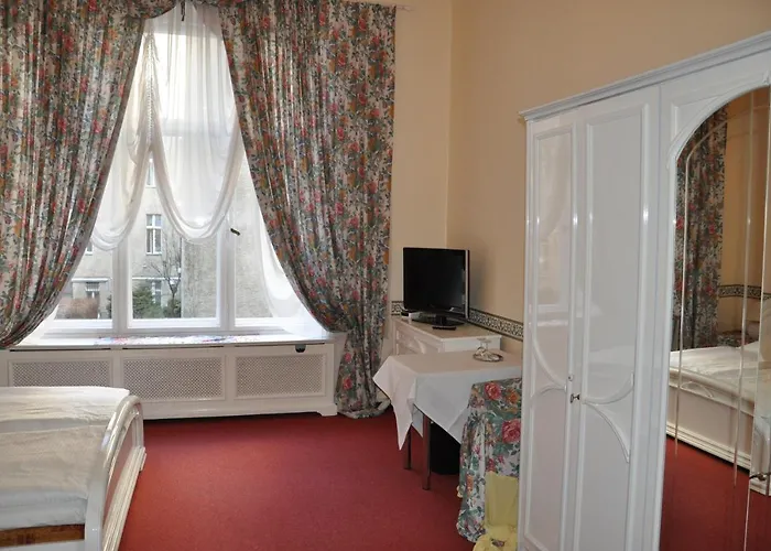 Hotel Pension Savoy Am Kurdamm Und Zoo Hotel 3*