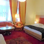 Hotel Pension Savoy Am Kurdamm Und Zoo 2* 베를린