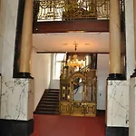 Hotel Pension Savoy Am Kurdamm Und Zoo 2*