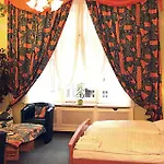 Hotel Pension Savoy Am Kurdamm Und Zoo 2* 베를린
