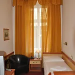 Hotel Pension Savoy Am Kurdamm Und Zoo 2* 베를린