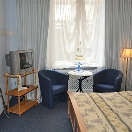 Hotel Pension Savoy near Kurfürstendamm 2*