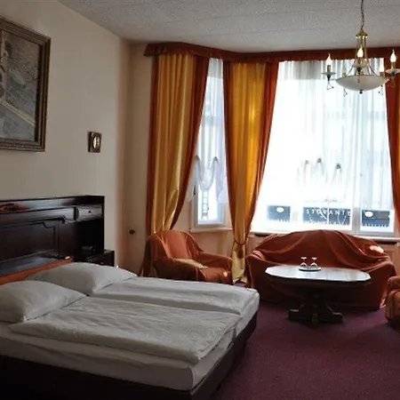 Hotel Pension Savoy near Kurfürstendamm Berlin