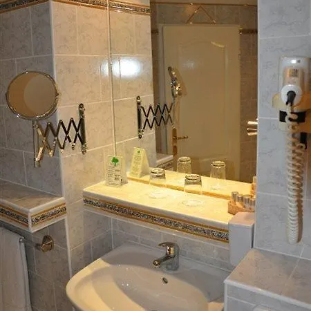 Otel Savoy Near Kurfuerstendamm