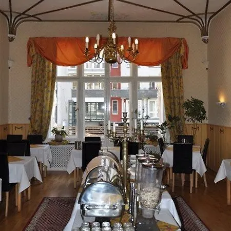 Hotel Pension Savoy near Kurfürstendamm Berlin