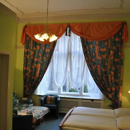 Savoy Near Kurfuerstendamm Berlin