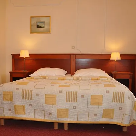 Hotel Hotel Pension Savoy near Kurfürstendamm 2*