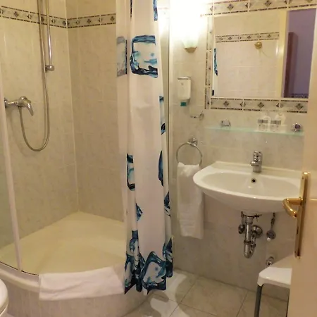 Hotel Pension Savoy near Kurfürstendamm Hotel Berlin