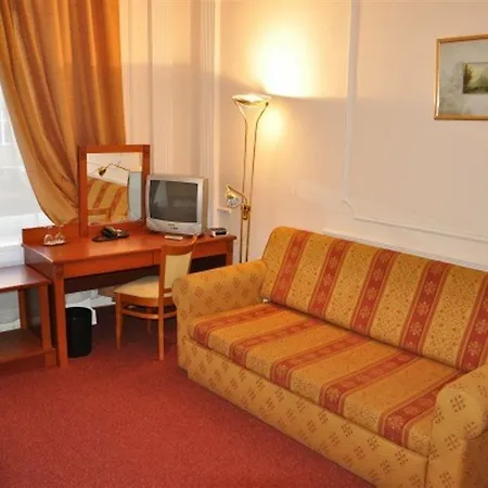 Savoy Near Kurfuerstendamm Berlin