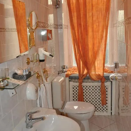 Hotel Pension Savoy near Kurfürstendamm Berlin