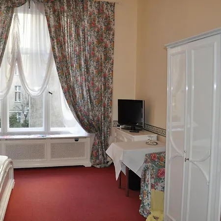 Hotel Pension Savoy Am Kurdamm Und Zoo Hotel 3*