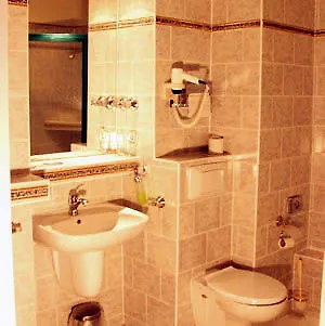 Hotel Pension Savoy Am Kurdamm Und Zoo Hotel Berlin