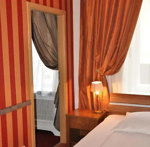 Savoy Near Kurfuerstendamm 3*