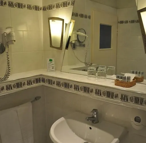 Hotel Pension Savoy Am Kurdamm Und Zoo