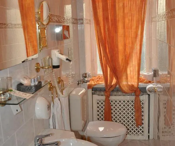 Hotel Pension Savoy Am Kurdamm Und Zoo Berlin